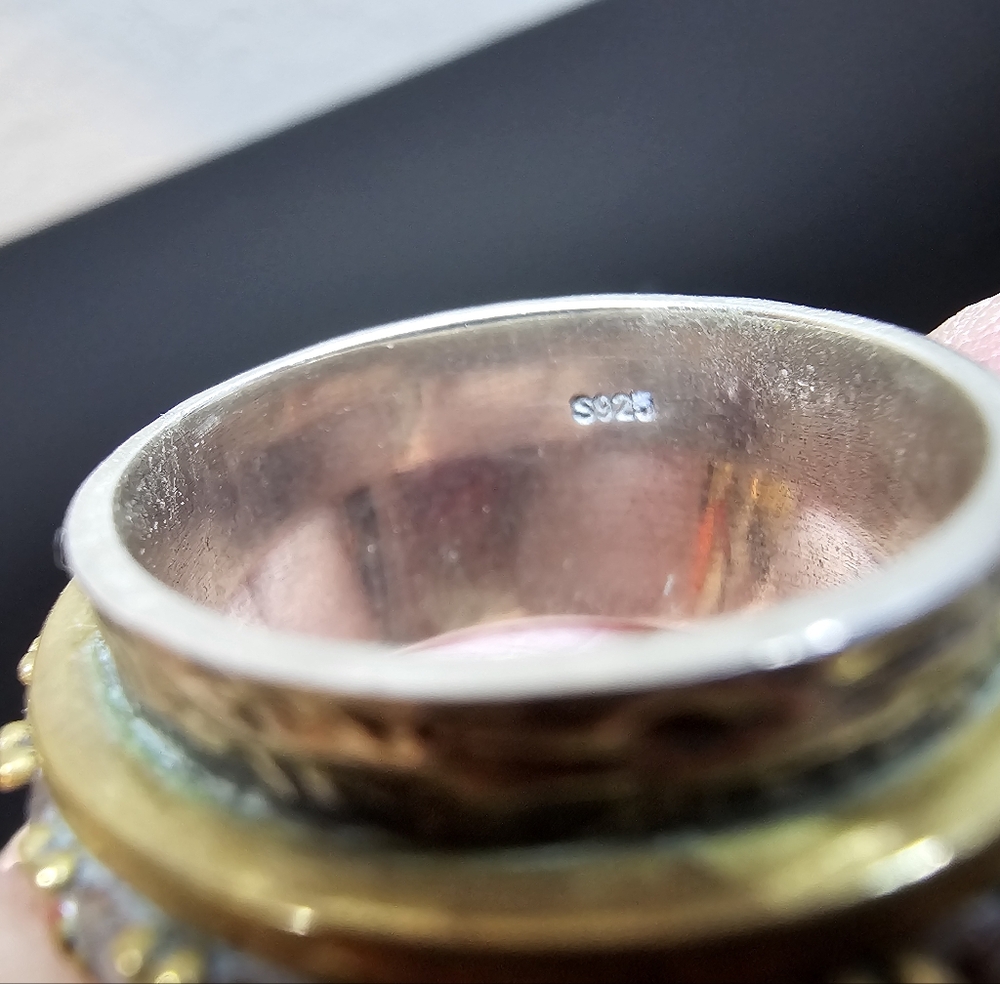 Sterling Silver ring - Picture 2 of 3